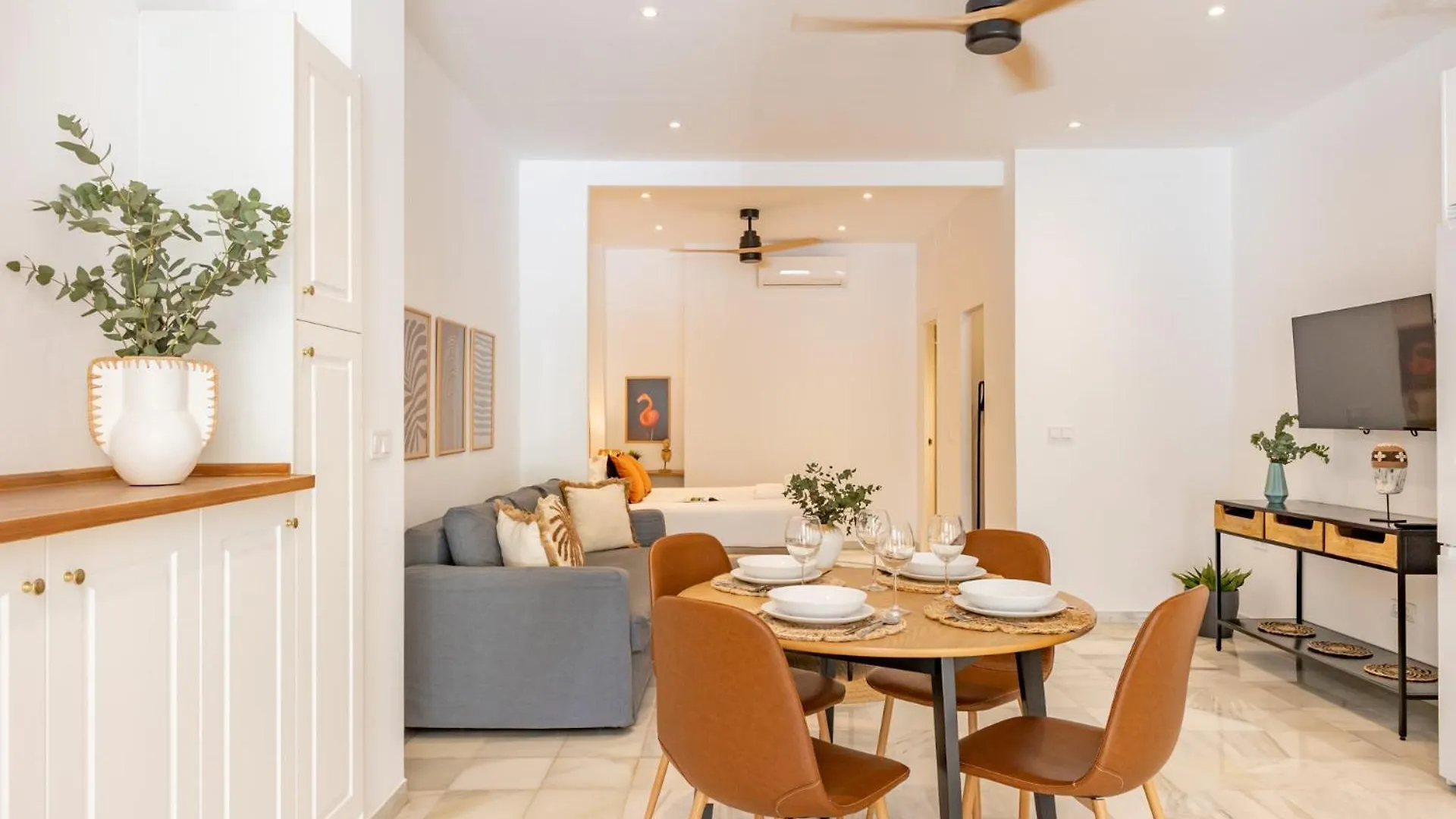 Isg Apartments Triana Estudio 3 Seville 0*,