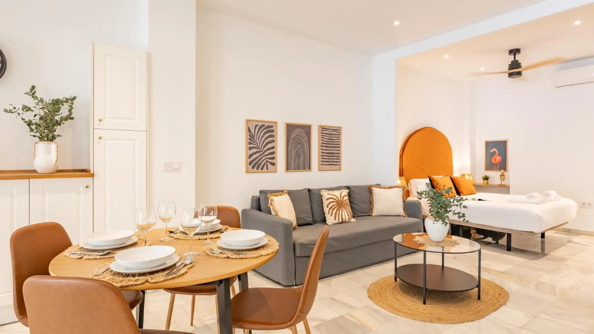 Isg Apartments Triana Estudio 3 Seville 0*,
